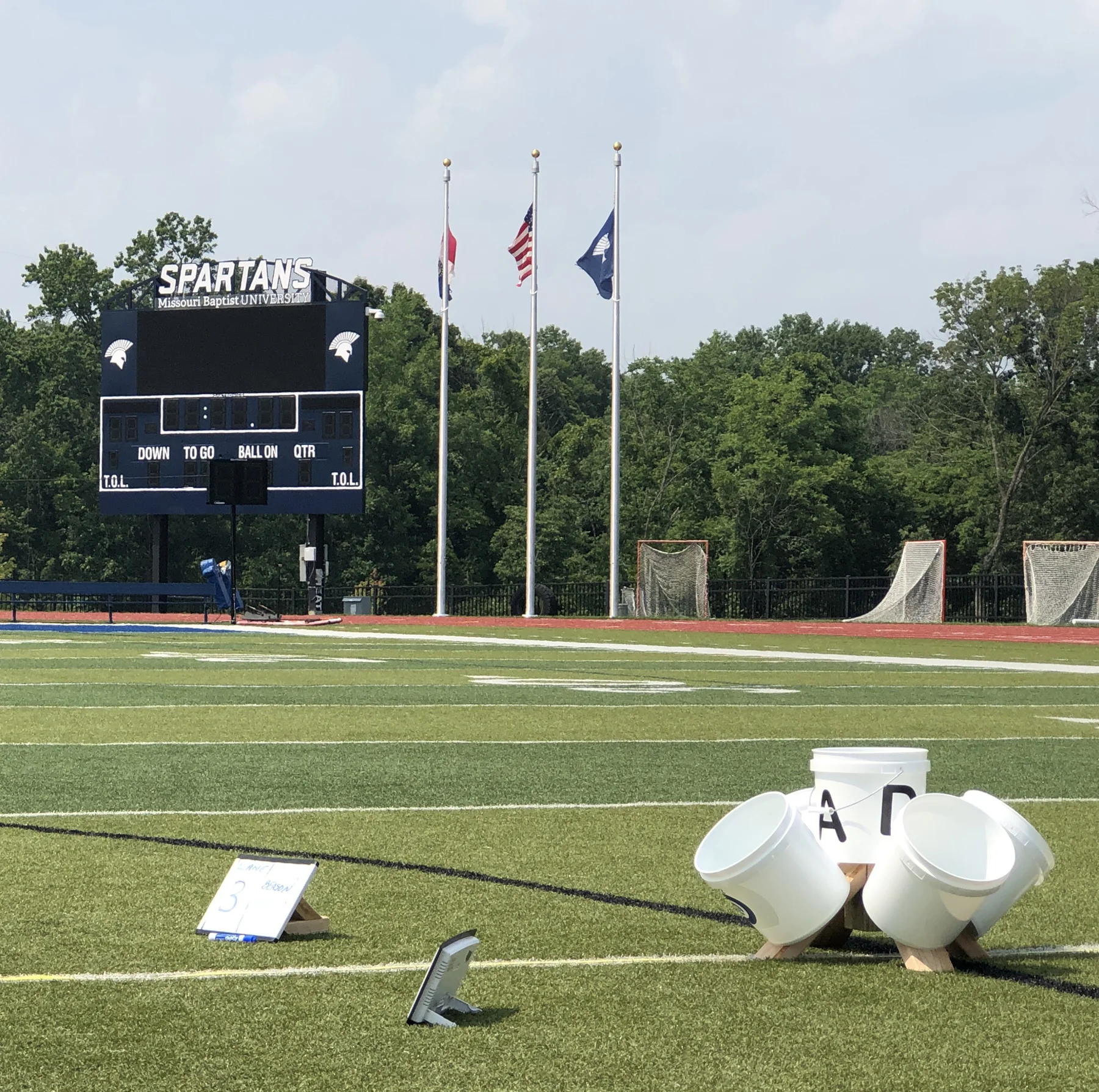 Bucket-target apparatus set up on a university athletic field